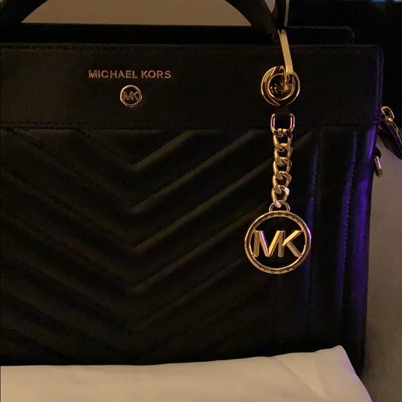 MK Purse - Picture 2 of 5